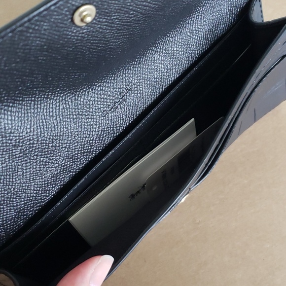 COACH • Croc Soft Wallet - Picture 5 of 8